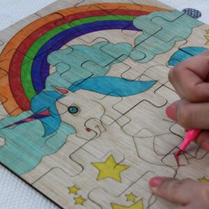 Puzzle licorne en bois à colorier